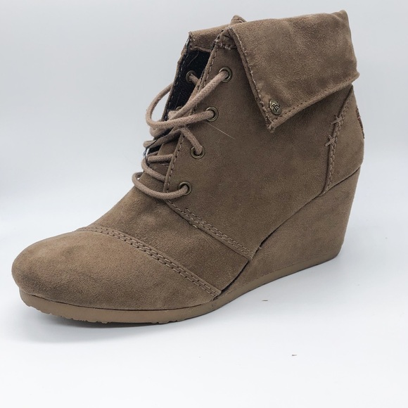 ☀️Mad Love Faux Suede Wedge Booties - Picture 2 of 5